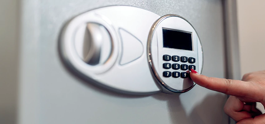 Jewelry Safe Cracking in Valinda, California