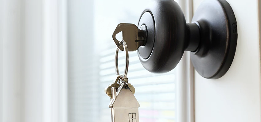 Bifold Door Knob Replacement in Valinda, California