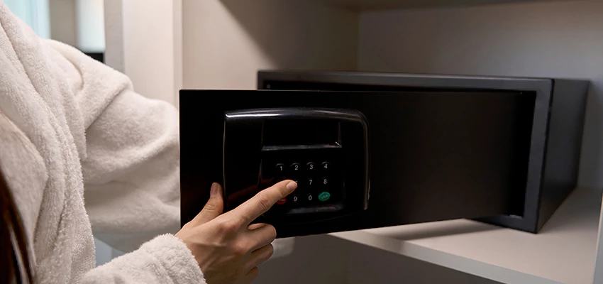 Safe Unlocking Service Company in Valinda, California